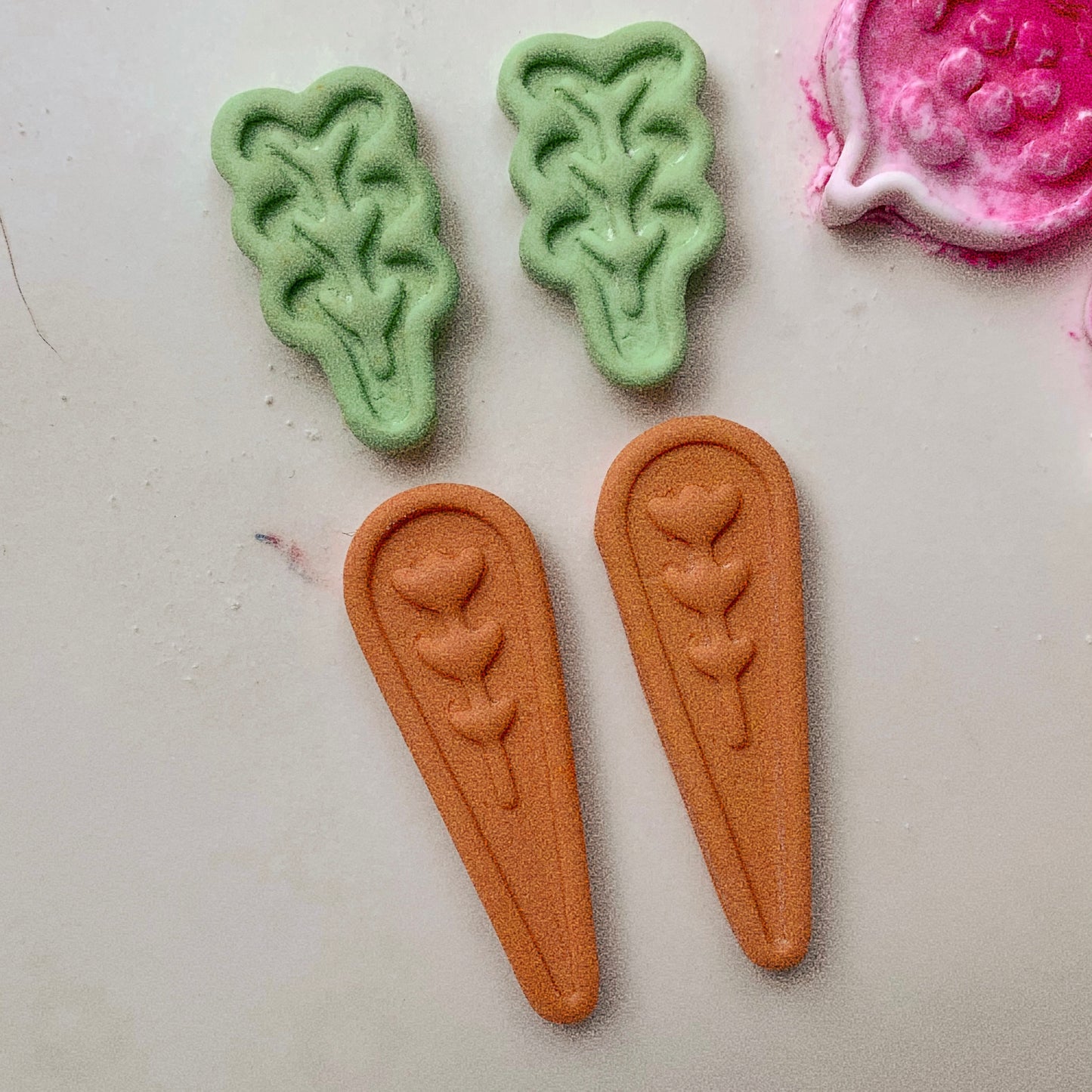 Folk carrot veggie