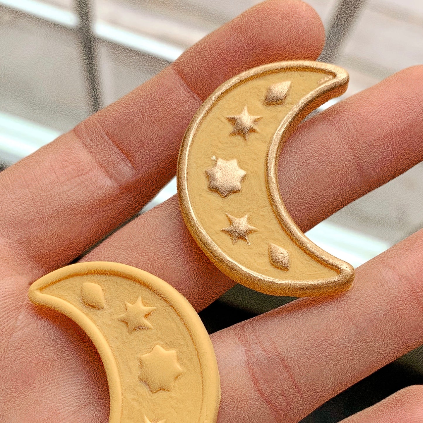 Folk moon