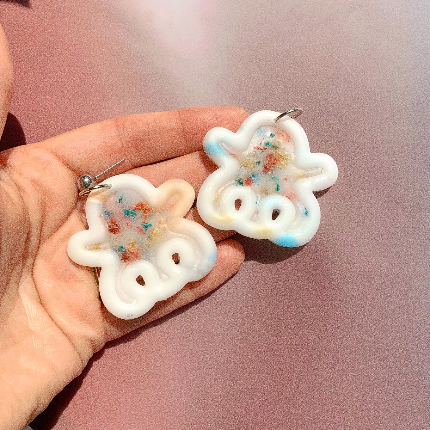 Outlined ghosts - Earrings