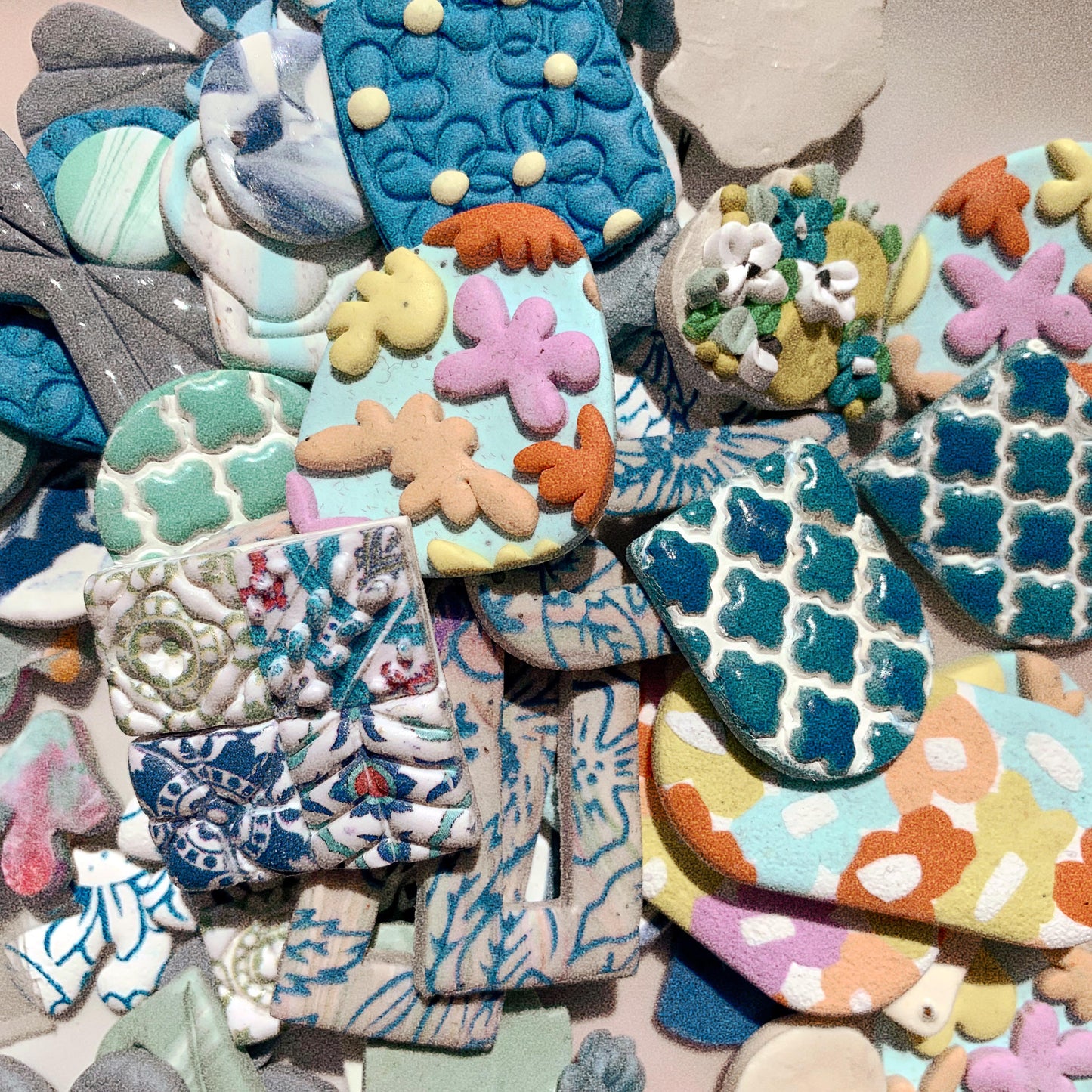 Baked polymer clay pieces - Blue LOT